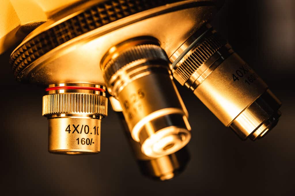 Study of spatial thermal distribution of gold nanourchins ni saline by combined transverse probe beam deflection and beam wavefront sensor: biomedical implications